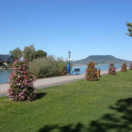 In Fonyod/balaton 18691 *