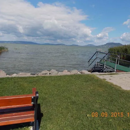 In Fonyod/balaton 18691 度假居 *